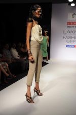 Model walk the ramp for Saurabh Kant Talent Box show at Lakme Fashion Week 2012 Day 5 in Grand Hyatt on 7th Aug 2012 (83).JPG